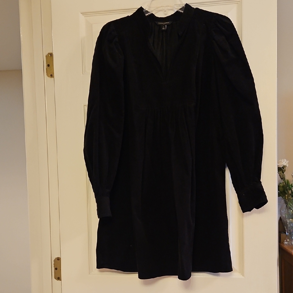 Banana Republic Black Long Sleeve Dress